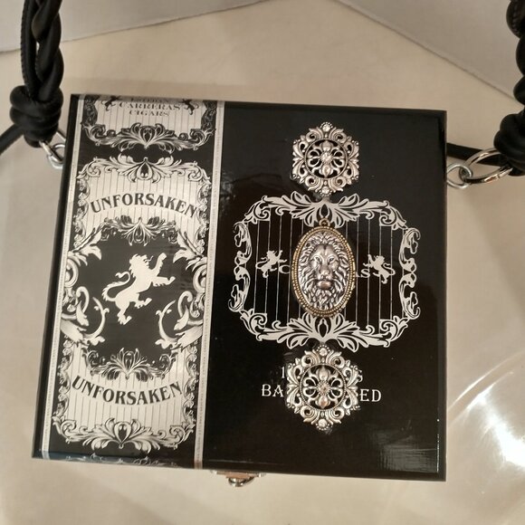 Suenos de Saundra Upcycled Black/Silver Unforsaken Cigar Box Shoulder Purse - Picture 5 of 13